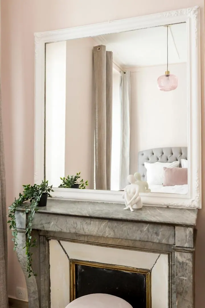 Reva Suites Paris 0*,  Fransa